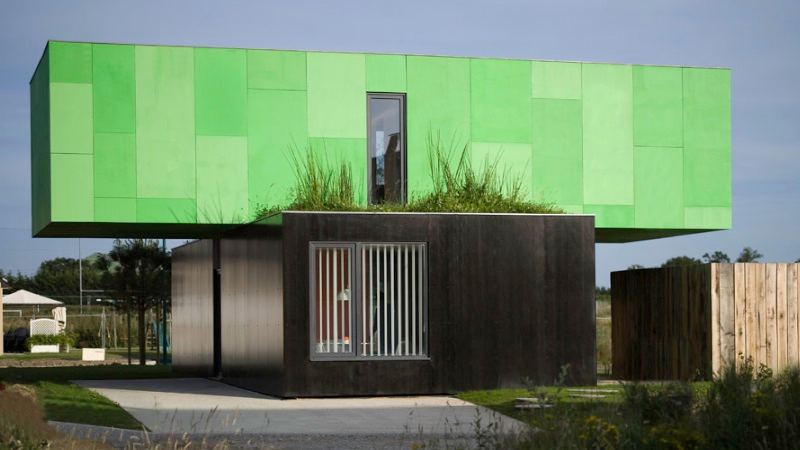 Illustration for article titled The greatest homes made from shipping containers around the world